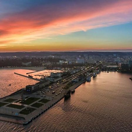 Apartament Przy Plazy W Centrum Gdyni - Prywatny Parking! Gdynia Exteriör bild